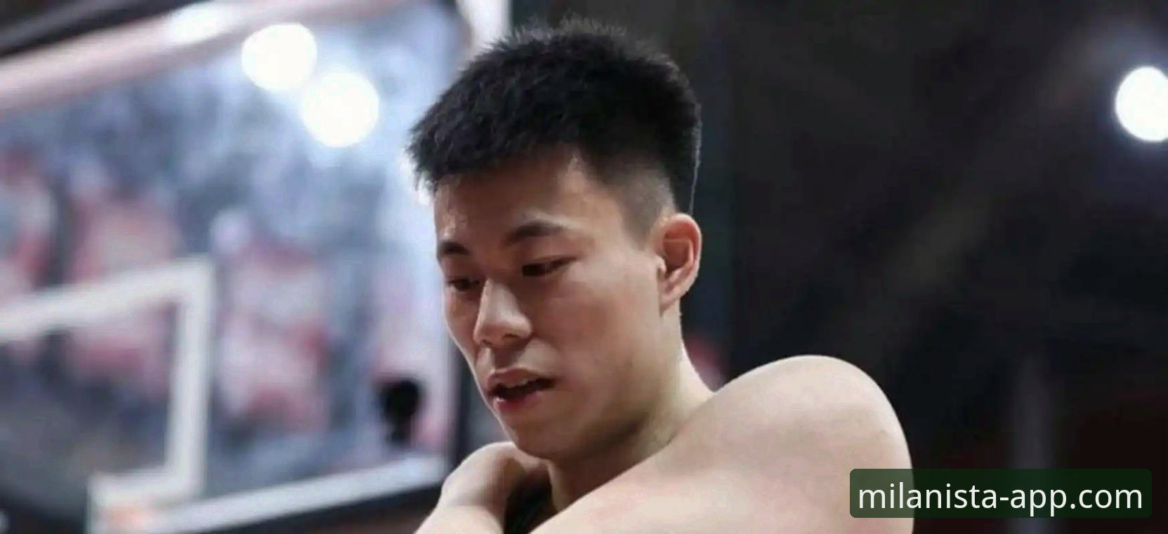 上海男篮豪取12连胜巩固榜首，战术执行力成关键